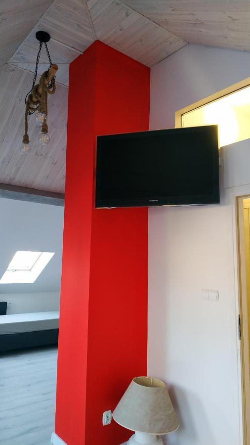 Apartament Witkacego Czerwony Slupsk Bagian luar foto