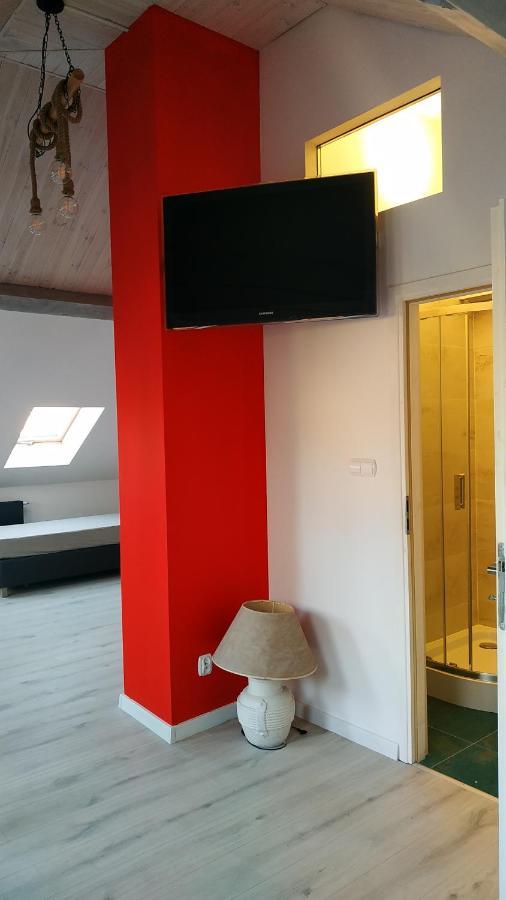 Apartament Witkacego Czerwony Slupsk Bagian luar foto